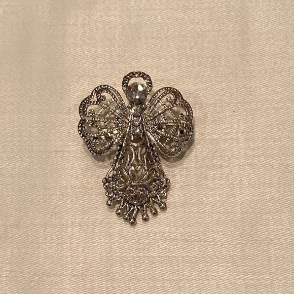 Vintage Filigree Silver-toned Angel Brooch with Halo and Wings. Signed: Best. - Picture 1 of 3